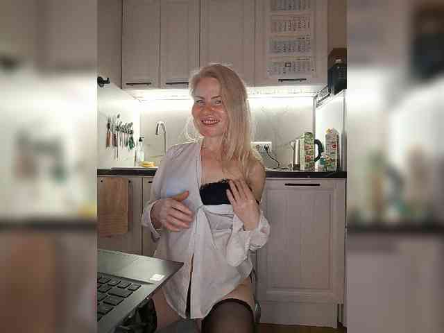 WomenS webcam