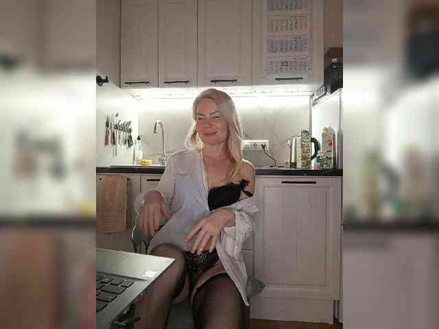 WomenS webcam