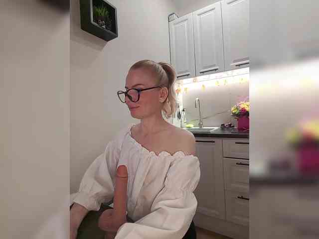 WomenS webcam