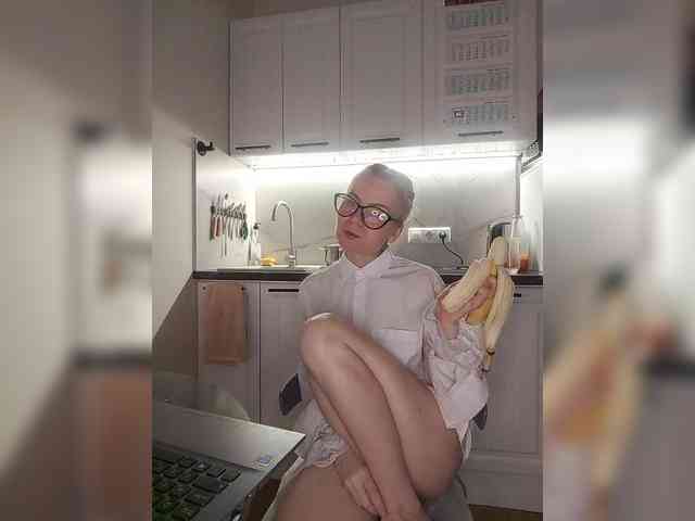 WomenS webcam