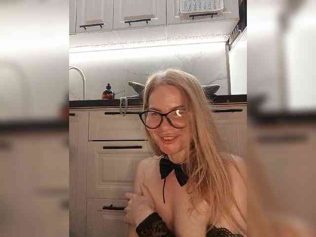 WomenS webcam