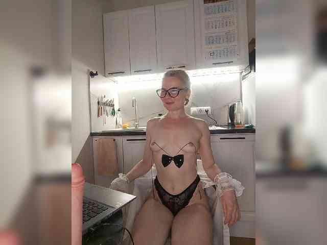 WomenS webcam