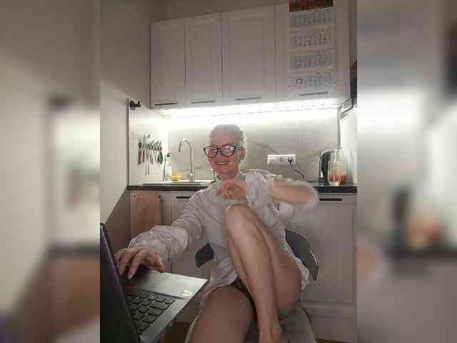 WomenS webcam