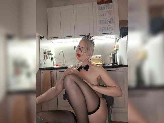 CheapSlutOnline webcam