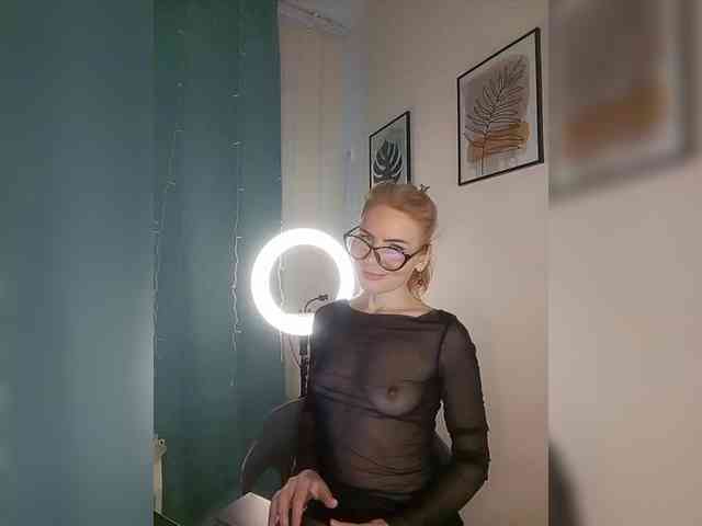 WomenS webcam