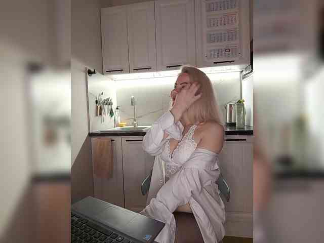 WomenS webcam