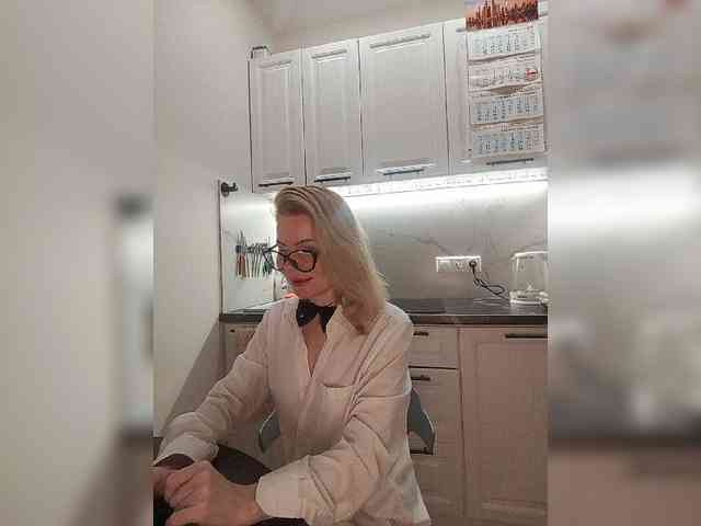 WomenS webcam