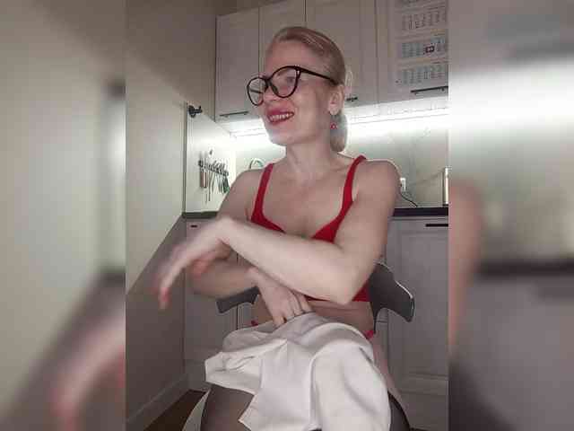 CheapSlutOnline webcam