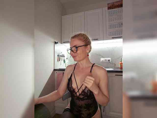 WomenS webcam