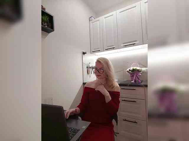WomenS webcam