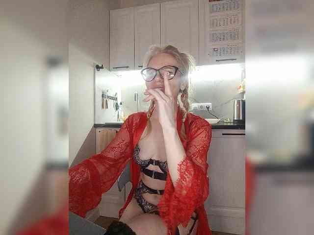 CheapSlutOnline webcam