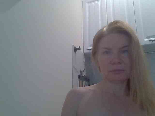 WomenS webcam