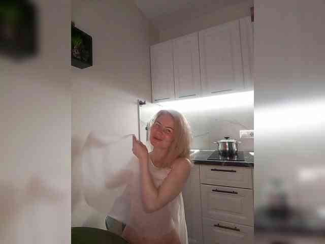 WomenS webcam