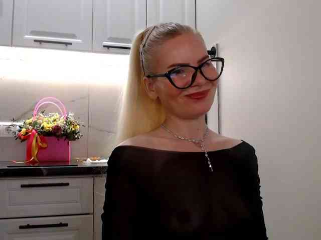 WomenS webcam