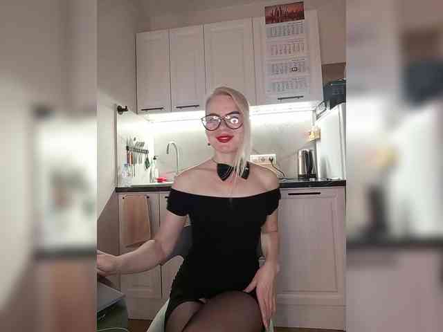 CheapSlutOnline webcam