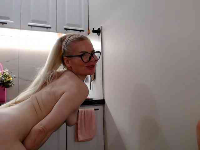 WomenS webcam