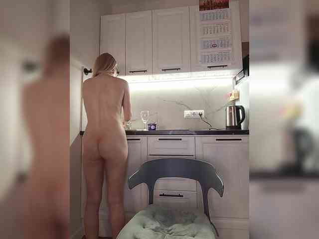 CheapSlutOnline webcam