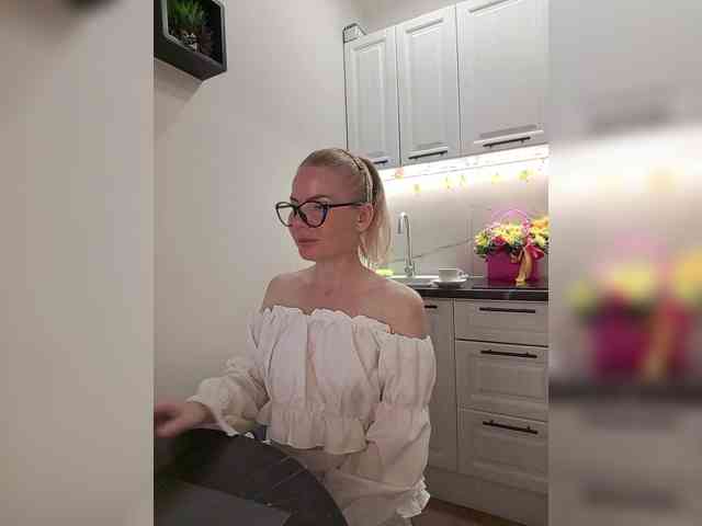WomenS webcam