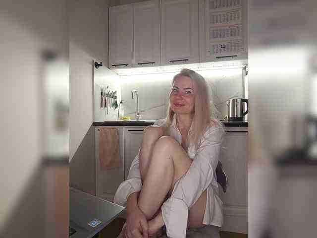 WomenS webcam