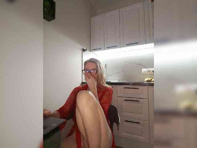 WomenS webcam