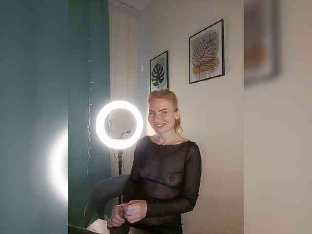 WomenS webcam