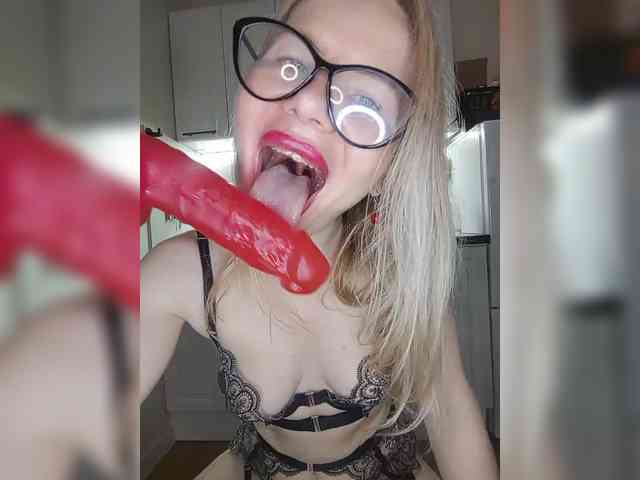 CheapSlutOnline webcam