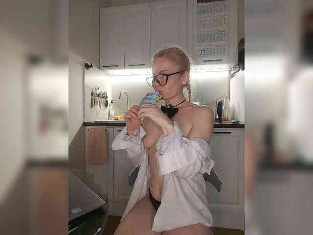 WomenS webcam