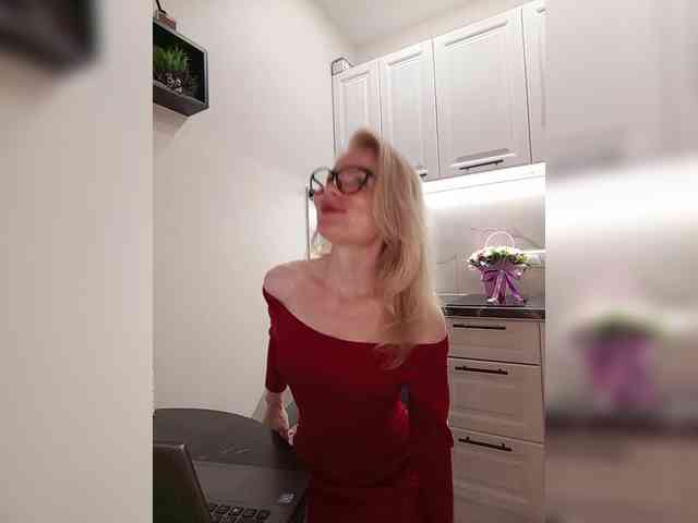 WomenS webcam