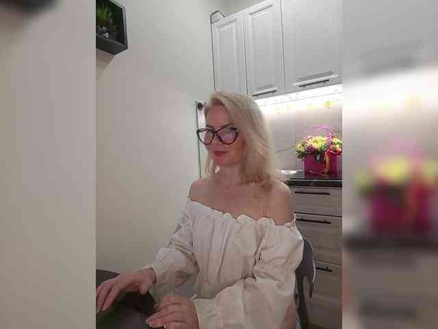 WomenS webcam