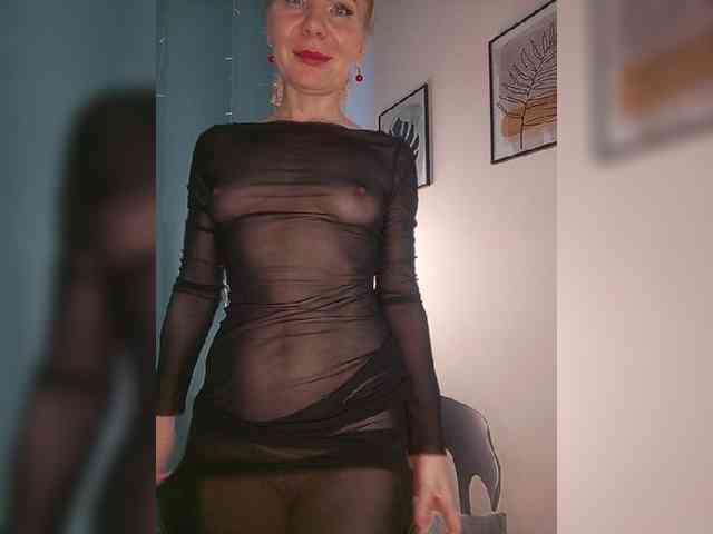 WomenS webcam