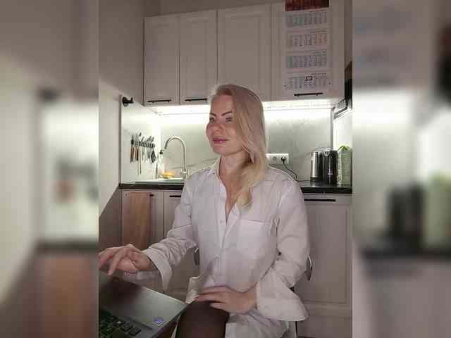 WomenS webcam