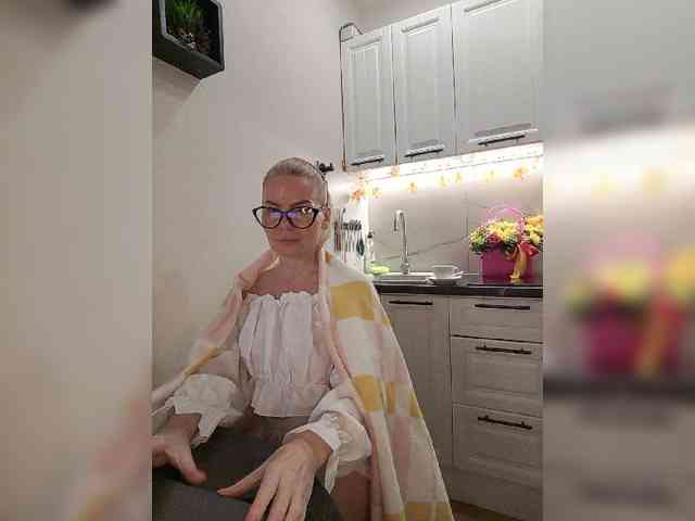 WomenS webcam
