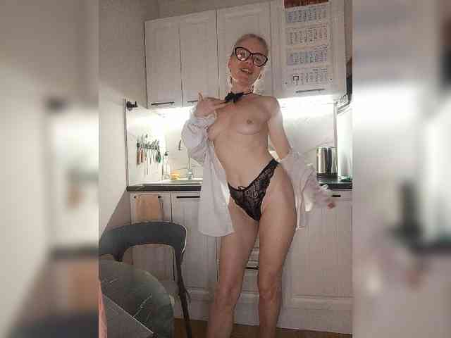 WomenS webcam