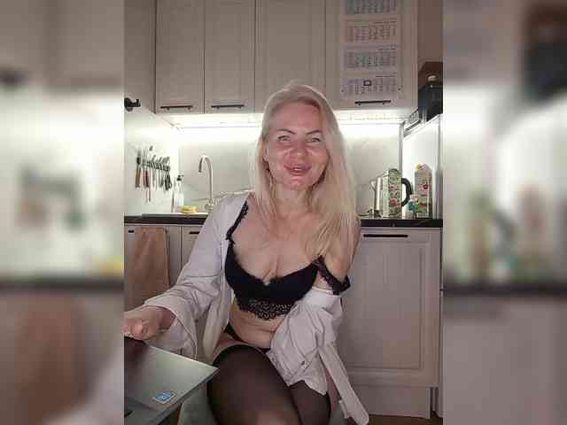 WomenS webcam