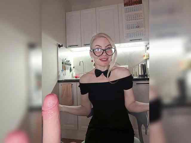 CheapSlutOnline webcam