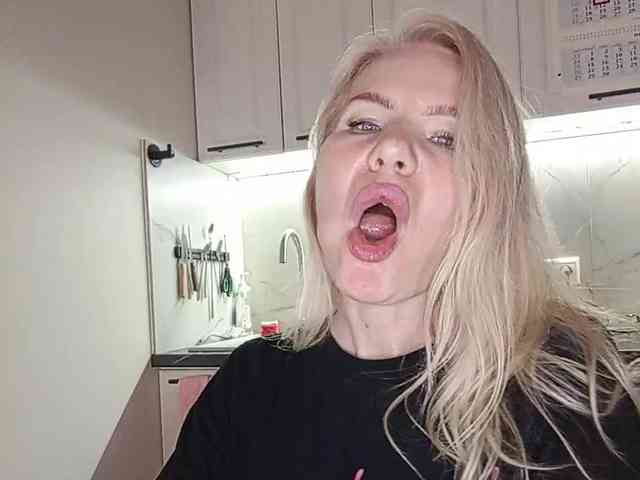 MrMrsLoungeSexBar webcam