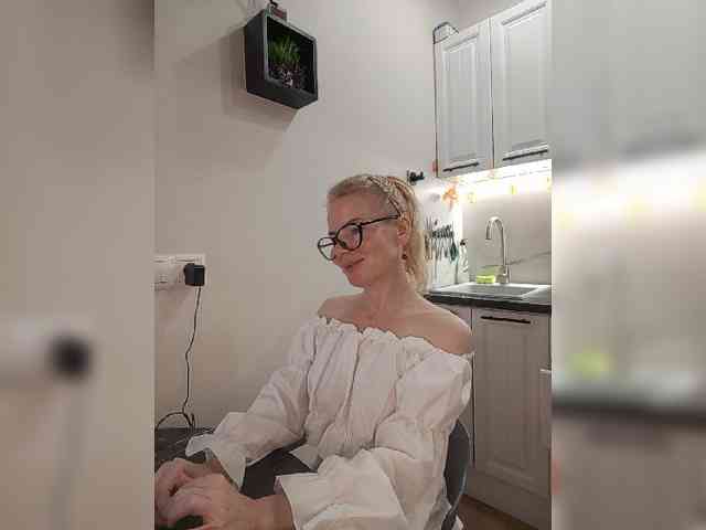 private live web cam Miss-1m