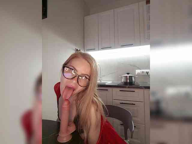WomenS webcam