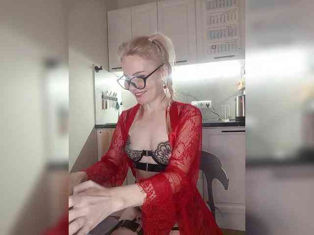 CheapSlutOnline webcam