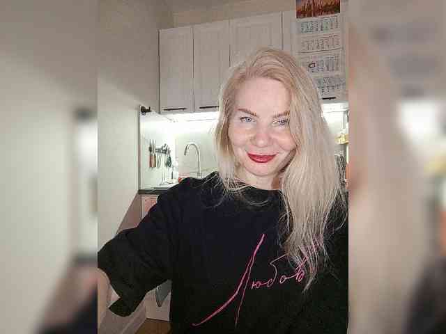 MrMrsLoungeSexBar webcam