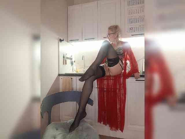 CheapSlutOnline webcam