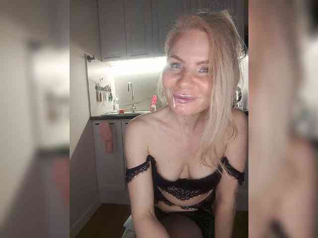 MrMrsLoungeSexBar webcam