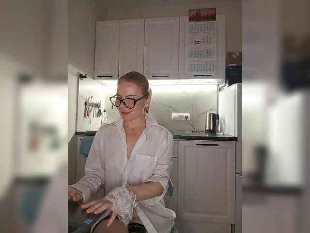 WomenS webcam