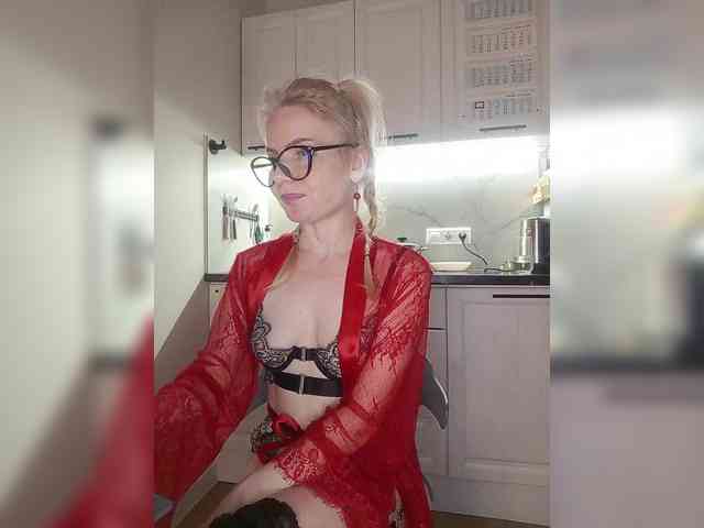 CheapSlutOnline webcam