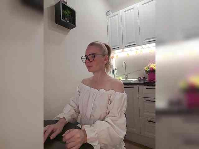 WomenS webcam