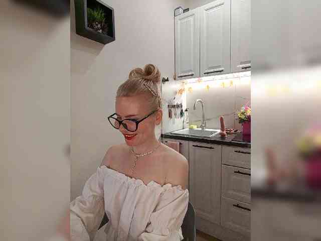 WomenS webcam