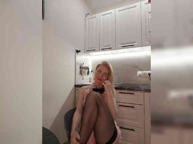 WomenS webcam