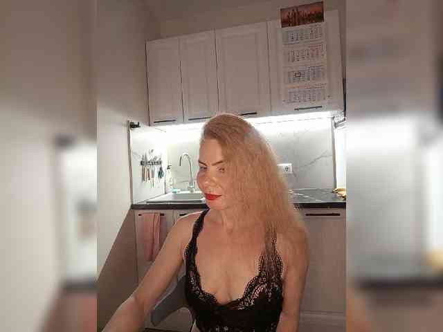 WomenS webcam
