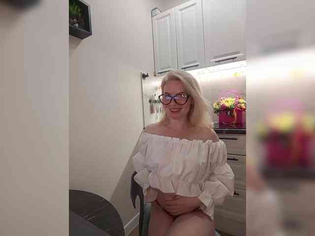 WomenS webcam