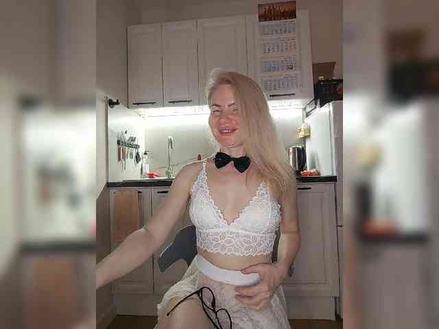 CheapSlutOnline webcam